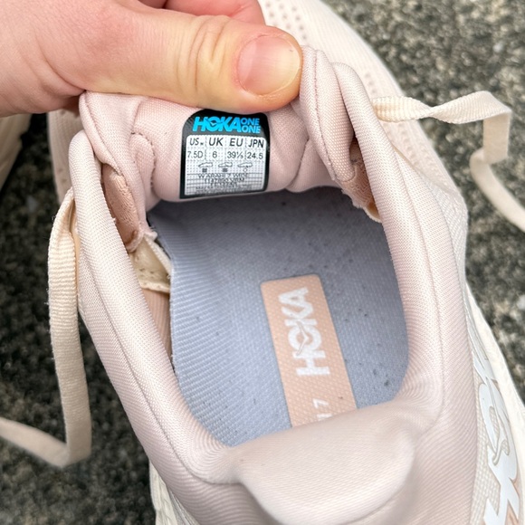 Hoka Arahi 7 Women's Running Shoes - Light Pink/Beige Women’s size 8.5 Men’s 7.5 - Picture 9 of 11